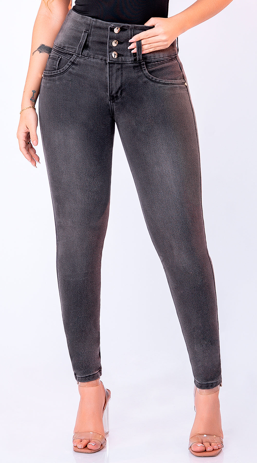 JEAN ELASTICO TIRO ALTO PUSH-UP GRIS