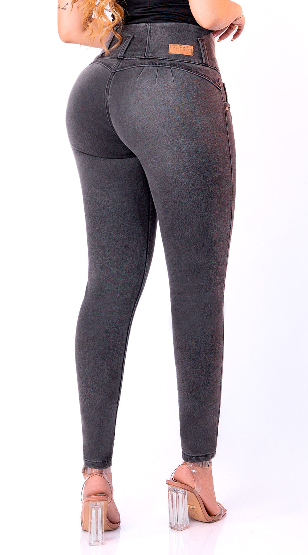 JEAN ELASTICO TIRO ALTO PUSH-UP GRIS