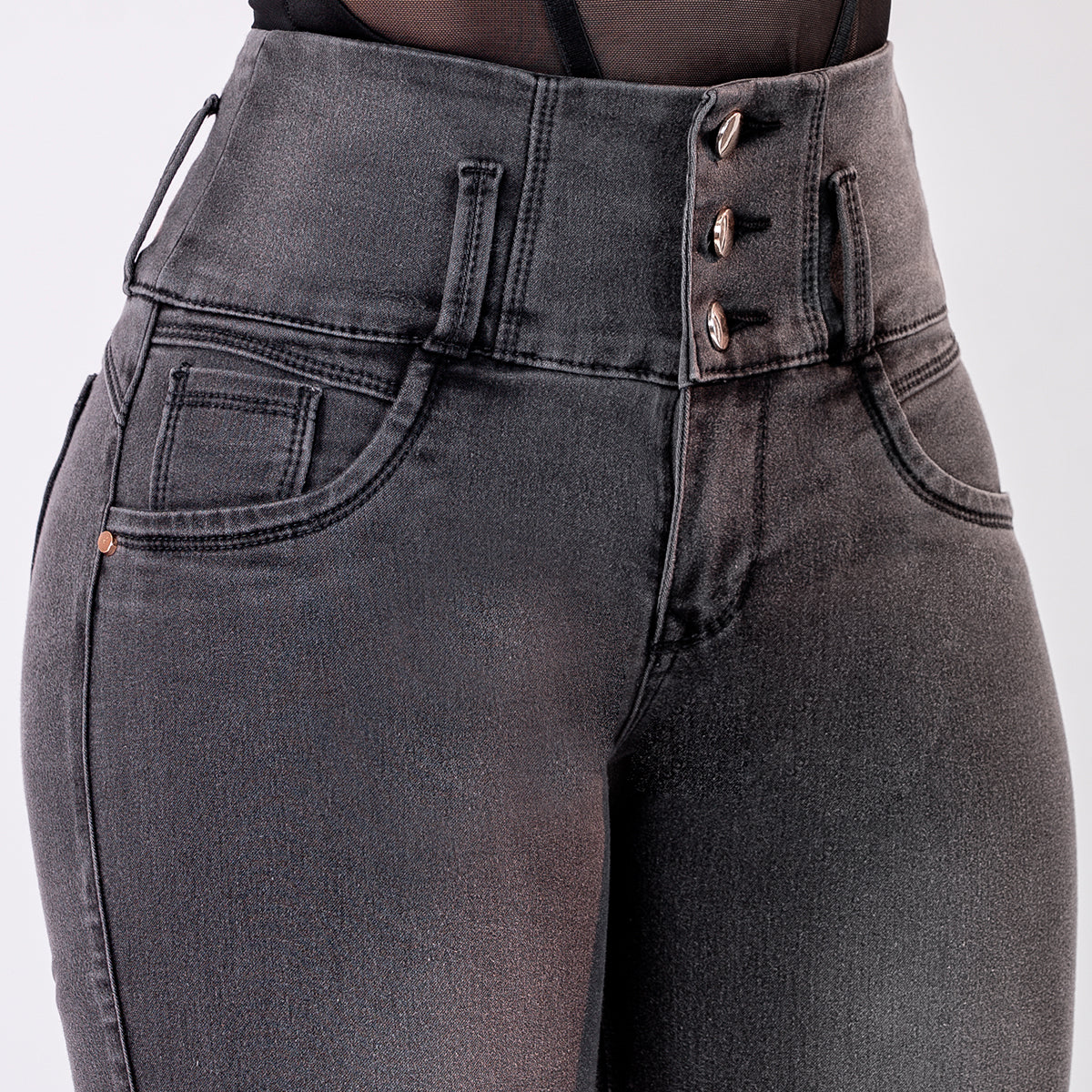 JEAN ELASTICO TIRO ALTO PUSH-UP GRIS