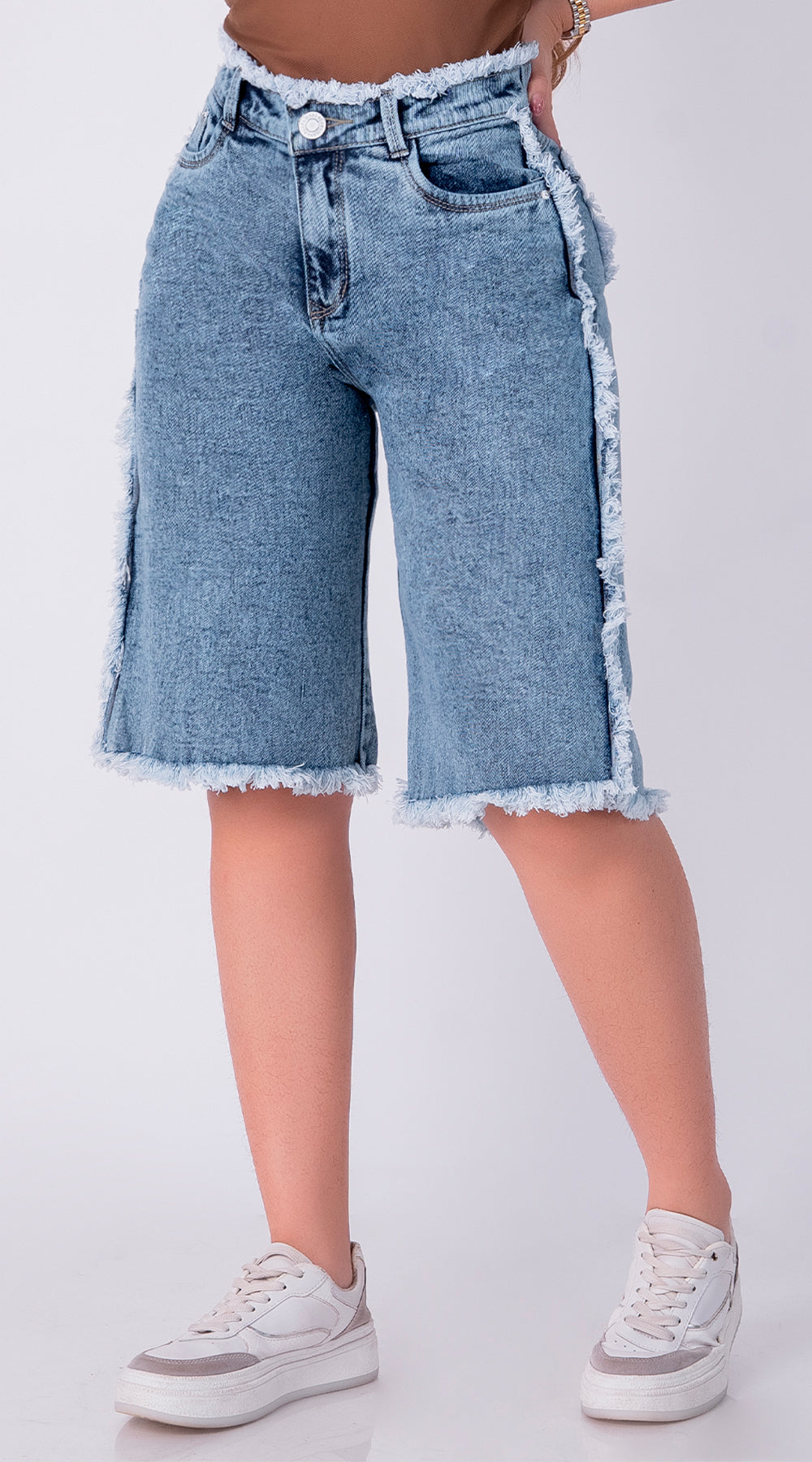BERMUDA JEAN ELASTICO AZUL CLARO