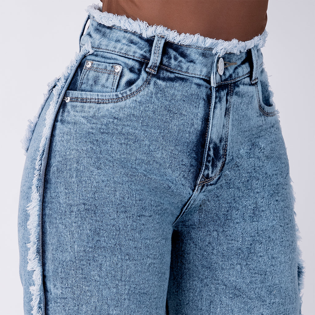 BERMUDA JEAN ELASTICO AZUL CLARO