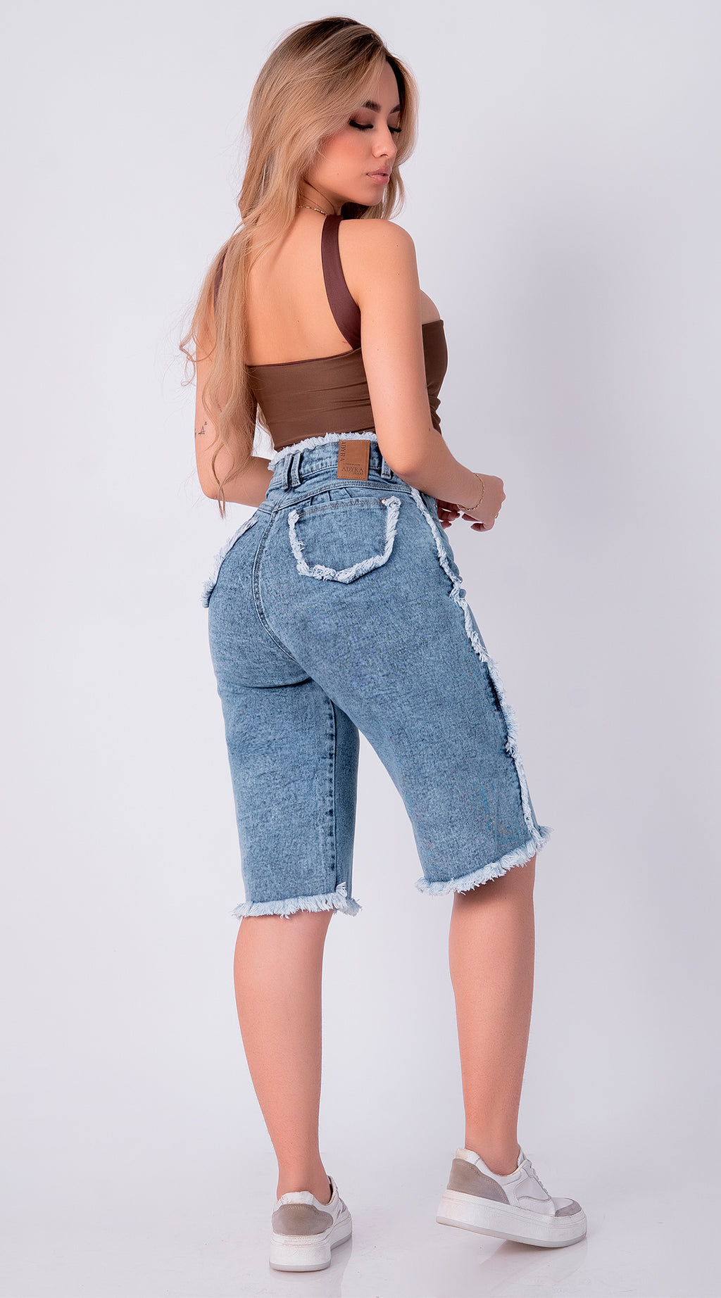 BERMUDA JEAN ELASTICO AZUL CLARO
